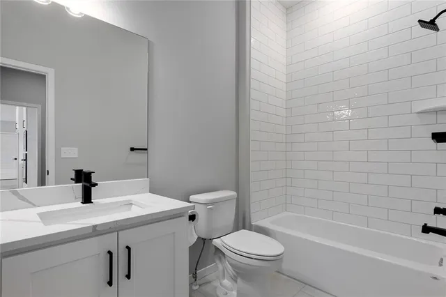 $649,900 | 13610 Northeast 114th Place, Kearney, MO 64060