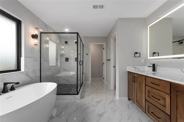 $649,900 | 13610 Northeast 114th Place, Kearney, MO 64060