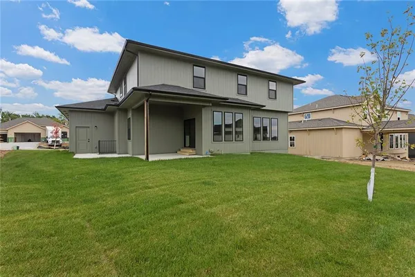 $639,900 | 13610 Northeast 114th Place, Kearney, MO 64060