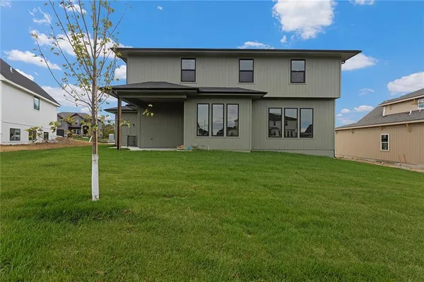 $639,900 | 13610 Northeast 114th Place, Kearney, MO 64060