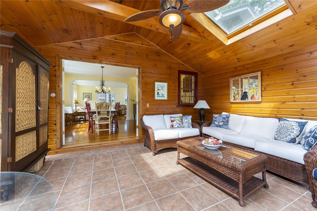 135 Longfellow Road Jamestown, RI 02835 - Photo 13 of 34