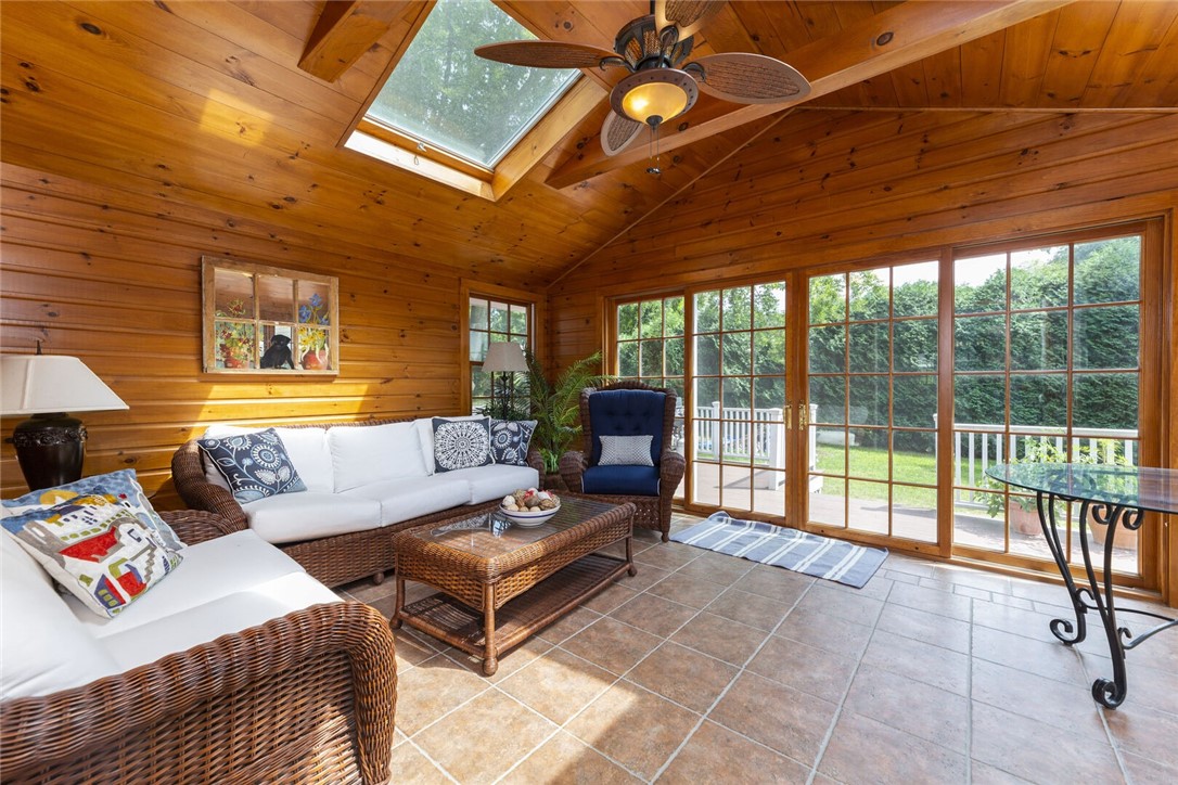 135 Longfellow Road Jamestown, RI 02835 - Photo 14 of 34