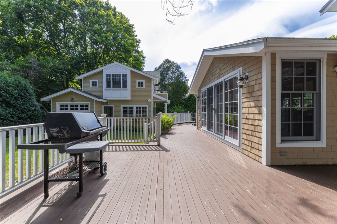 135 Longfellow Road Jamestown, RI 02835 - Photo 17 of 34