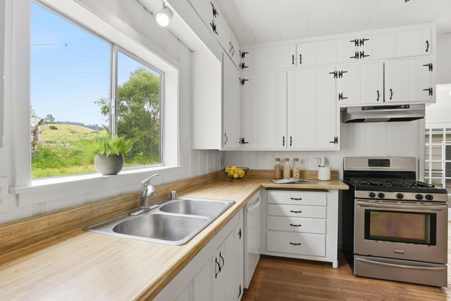 1650 Stage Road Pescadero, CA 94060 - Photo 19 of 52