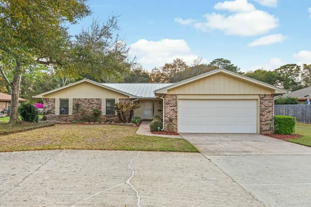 $530,000 | 4 Lake Lorraine Circle, Shalimar, FL 32579