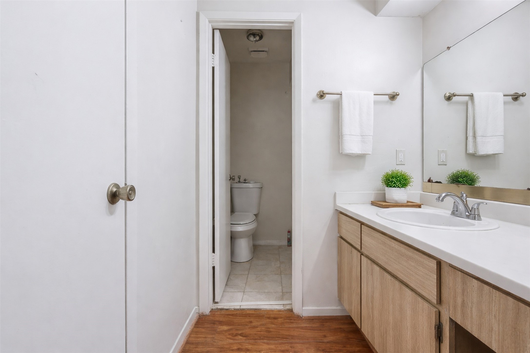 17011 Kings Walk Lane Houston, TX 77070 - Photo 18 of 50 a bathroom with a sink and toilet