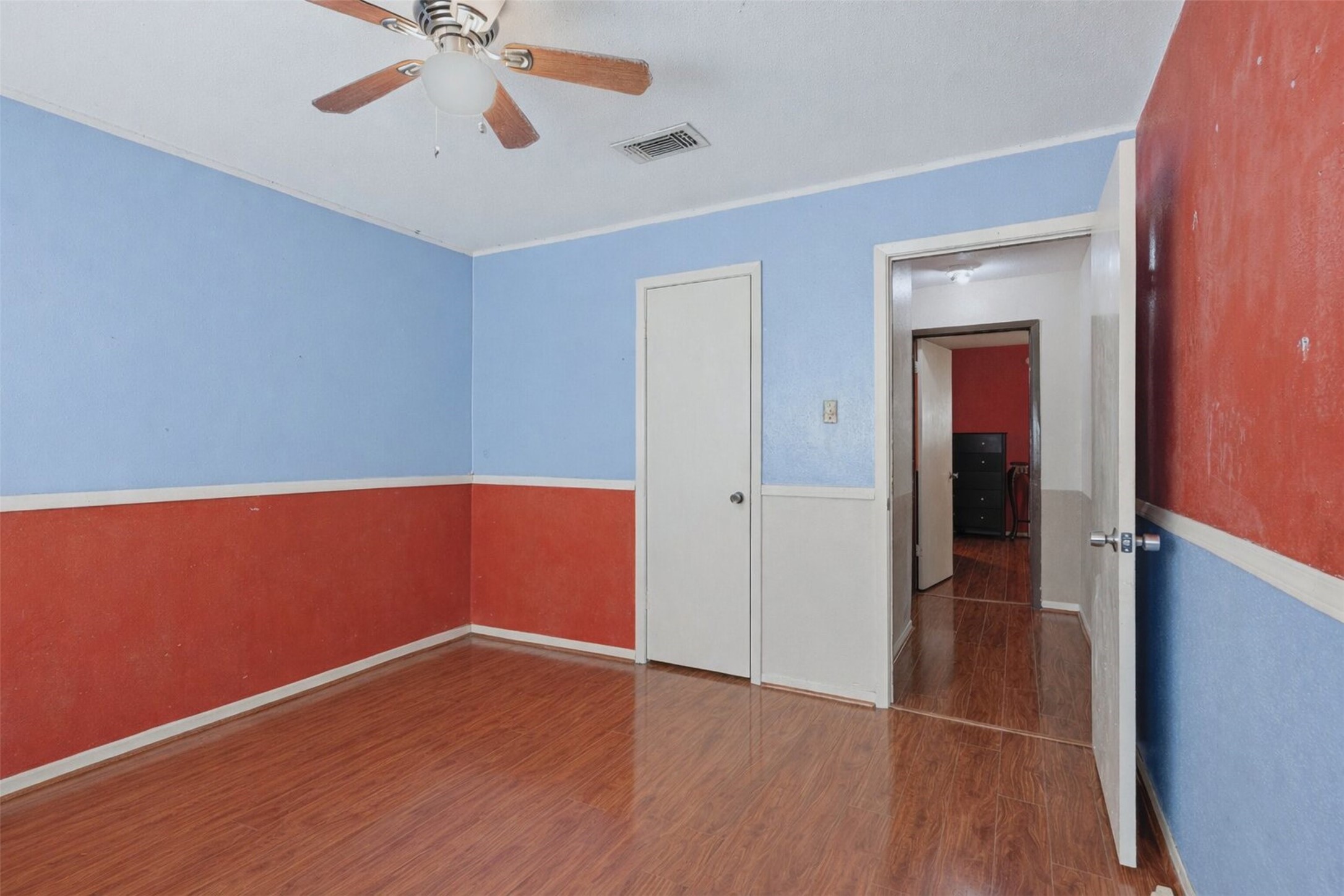 17011 Kings Walk Lane Houston, TX 77070 - Photo 24 of 50 Generously sized bedroom with easy access to the hallway and ample floor space.