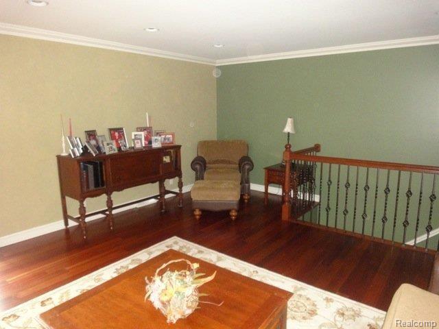 1641 North Rochester Road Oakland, MI 48363 - Photo 9 of 23 Living5