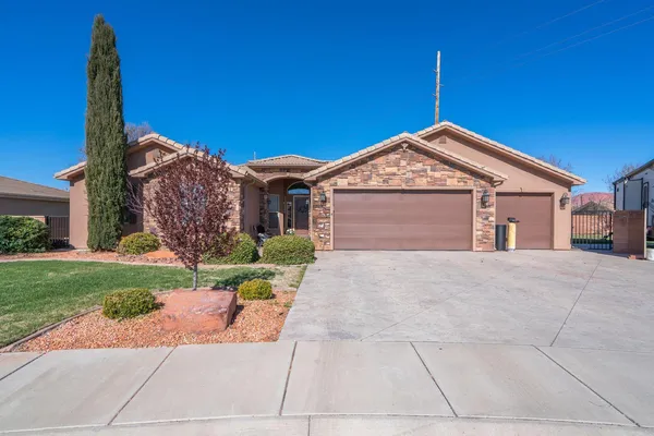 $599,900 | 811 Swiss Haven Circle, Santa Clara, UT 84765
