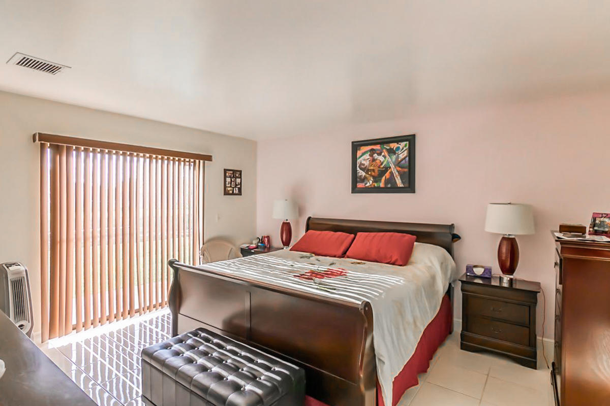1833 Abbey Road West Palm Beach, FL 33415 - Photo 14 of 26 IMG_7810