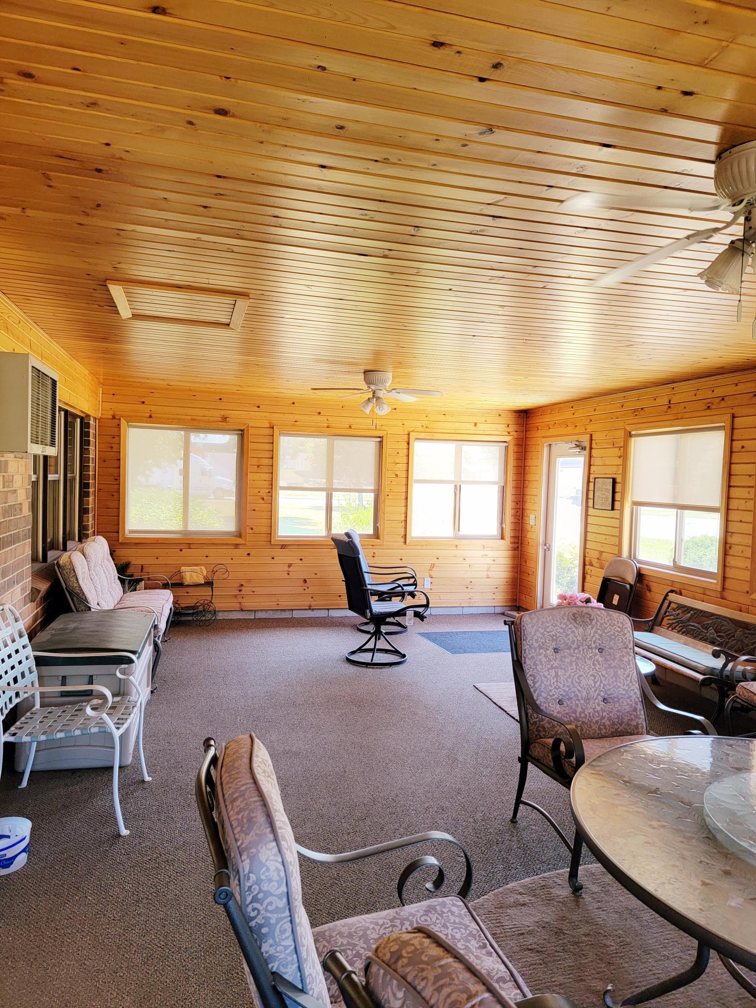 11 Park Street North Fairfax, MN 55332 - Photo 18 of 21