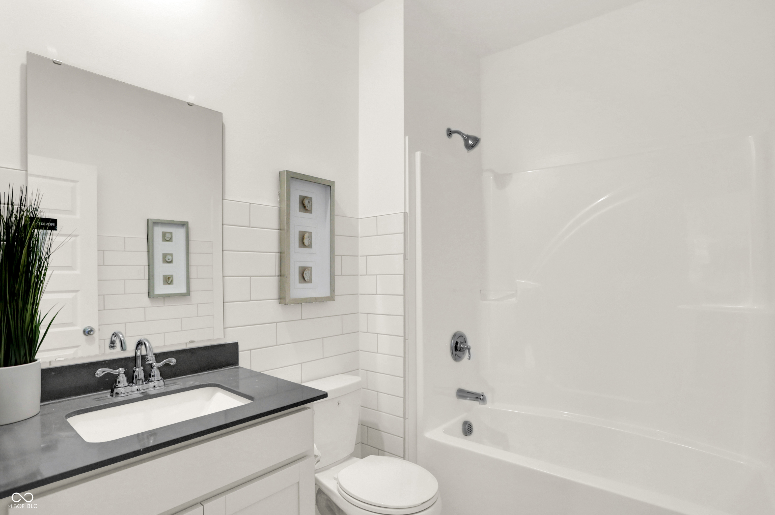 2215 Boxwood Drive Greenfield, IN 46140 - Photo 11 of 33