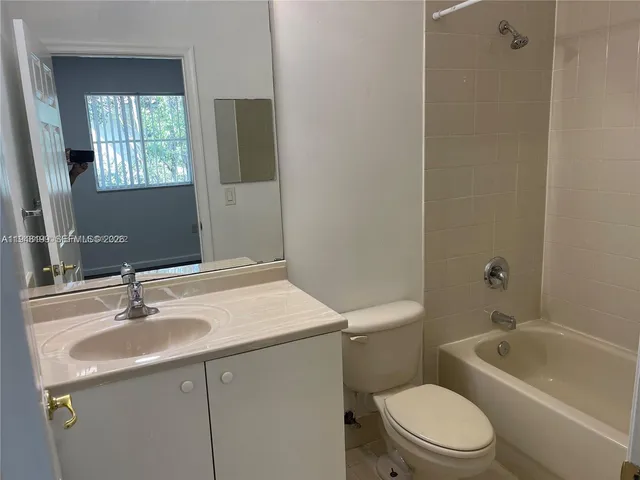 $2,450 | 2833 Southwest 82nd Avenue, Unit 104, Miramar, FL 33025