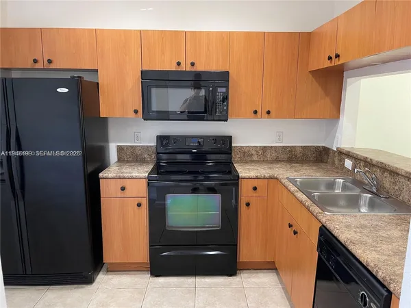 $2,450 | 2833 Southwest 82nd Avenue, Unit 104, Miramar, FL 33025