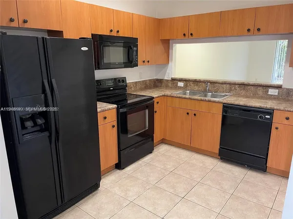 $2,450 | 2833 Southwest 82nd Avenue, Unit 104, Miramar, FL 33025