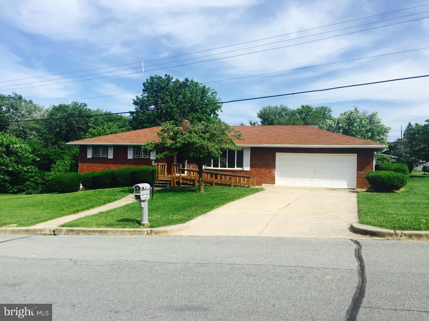 1440 Gregg Street Reading, PA 19607 - Photo 1 of 15