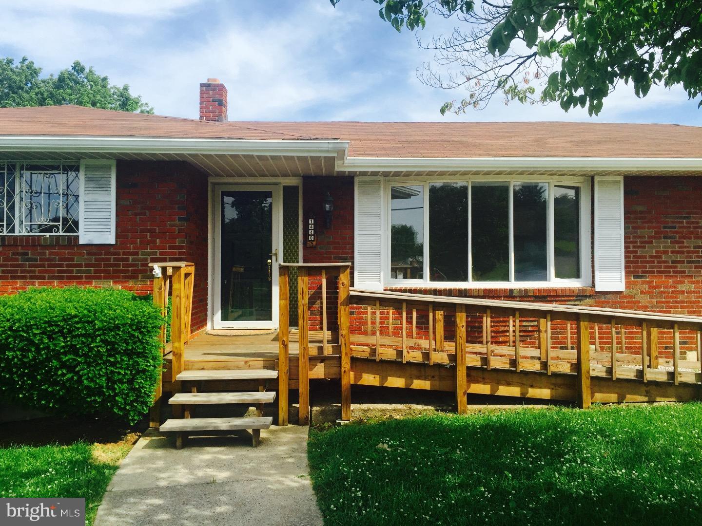 1440 Gregg Street Reading, PA 19607 - Photo 2 of 15