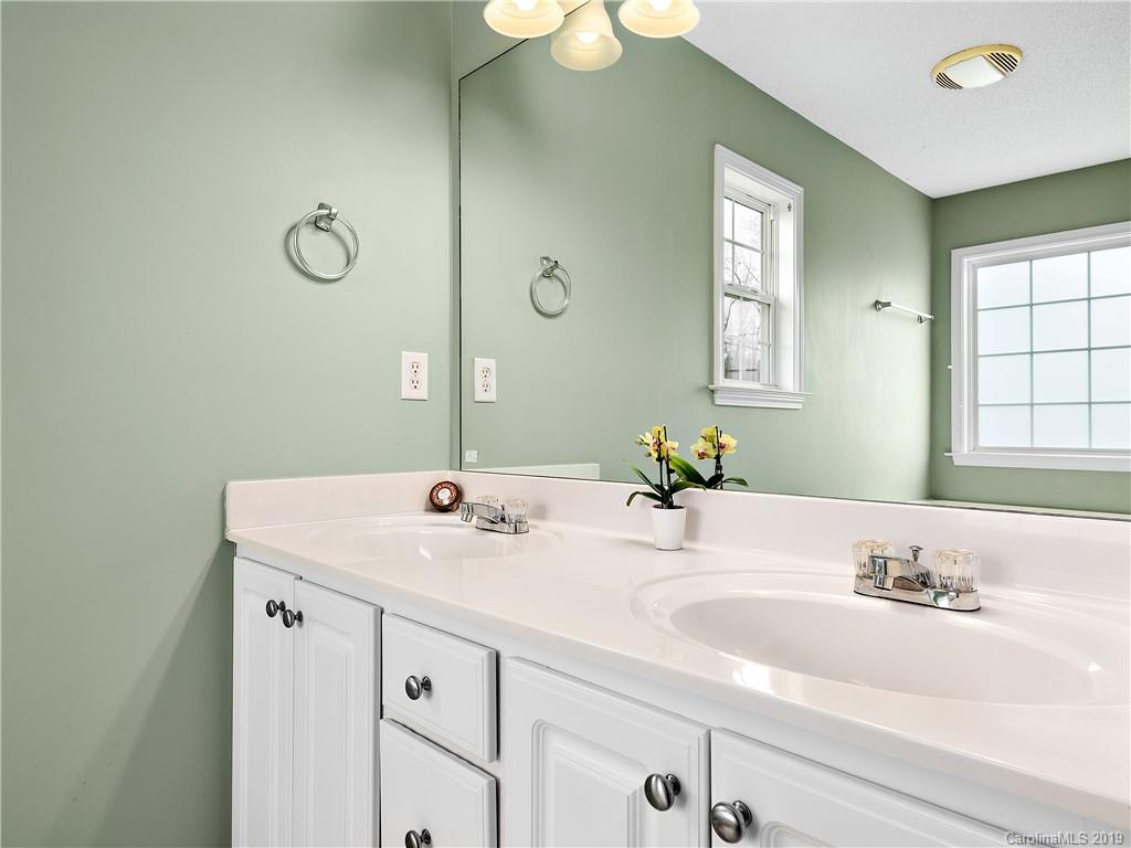 127 Yadkin Road, Unit 330 Fletcher, NC 28732 - Photo 12 of 19 Gallery Image 12