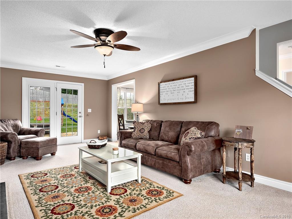 127 Yadkin Road, Unit 330 Fletcher, NC 28732 - Photo 5 of 19 Gallery Image 5