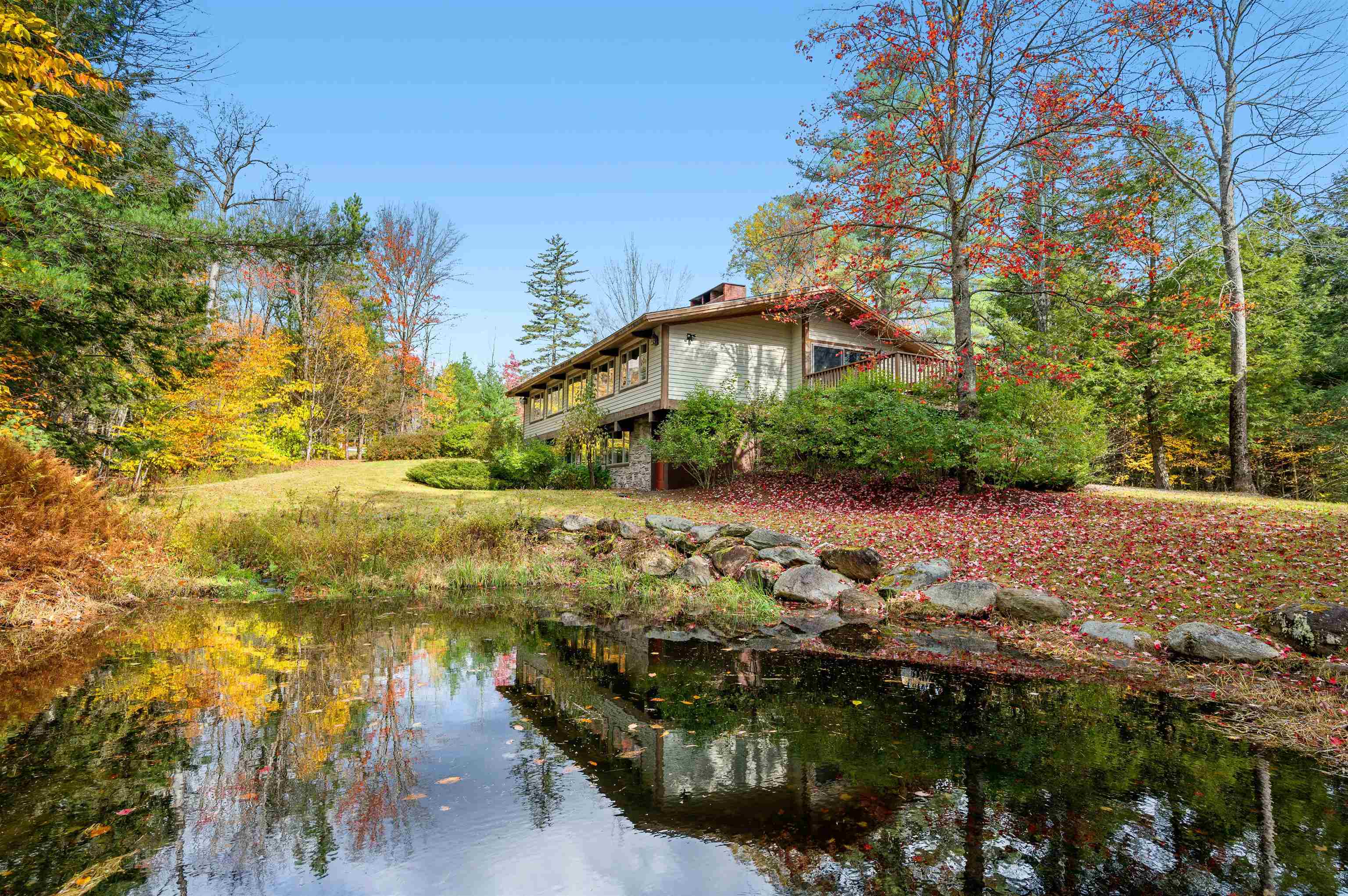 644 Sugar House Road Stowe, VT 05672 - Photo 23 of 39 Gallery Image 23