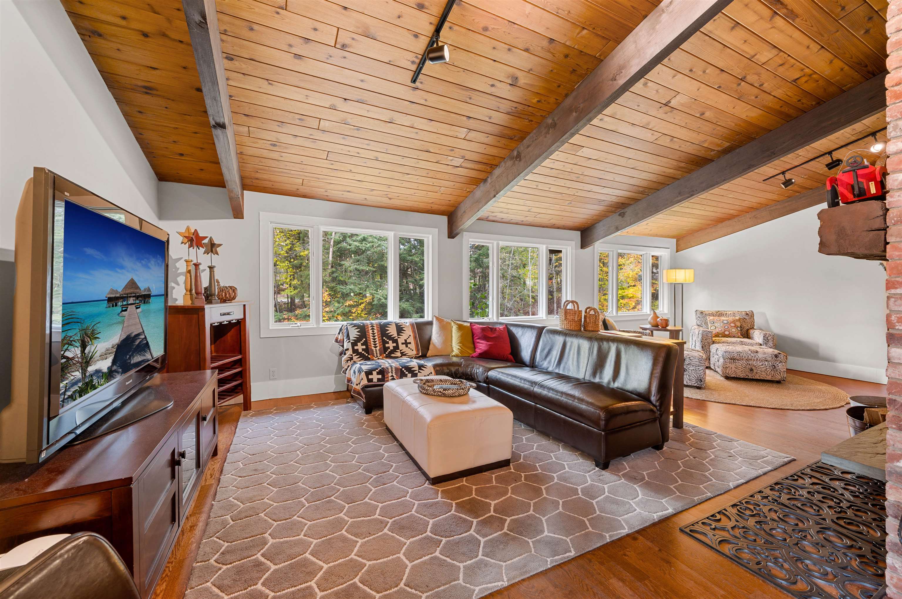 644 Sugar House Road Stowe, VT 05672 - Photo 8 of 39 Gallery Image 8