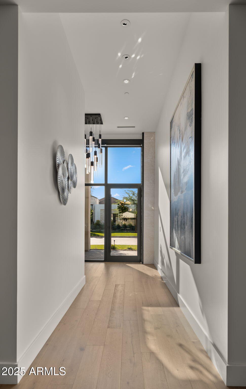 6962 East Cactus Wren Road Paradise Valley, AZ 85253 - Photo 12 of 94 15-web-or-mls-Foyer2