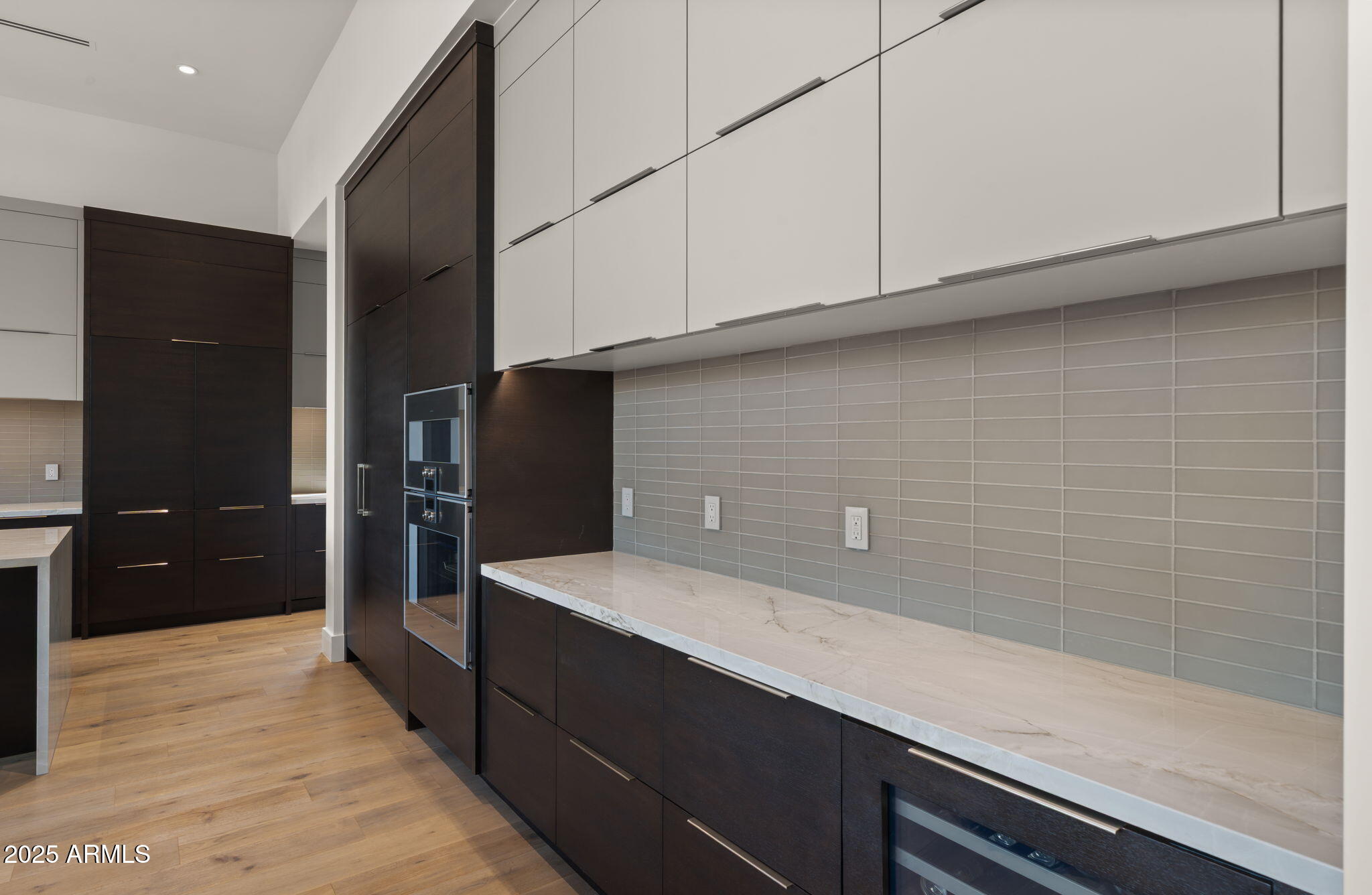 6962 East Cactus Wren Road Paradise Valley, AZ 85253 - Photo 24 of 94 26-web-or-mls-Kitchen3