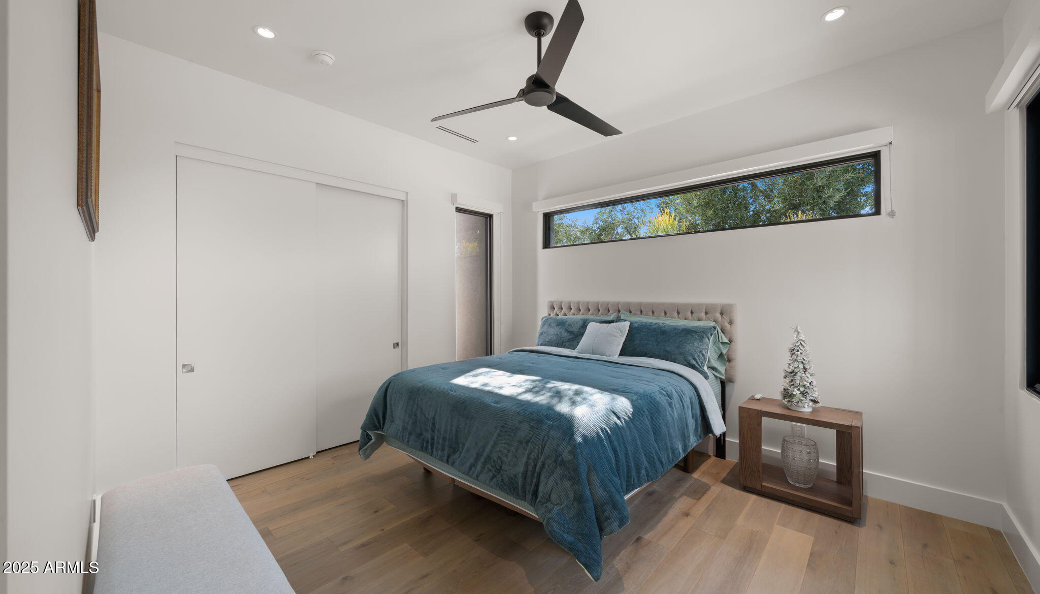 6962 East Cactus Wren Road Paradise Valley, AZ 85253 - Photo 39 of 94 41-web-or-mls-Secondary Bedroom Two2