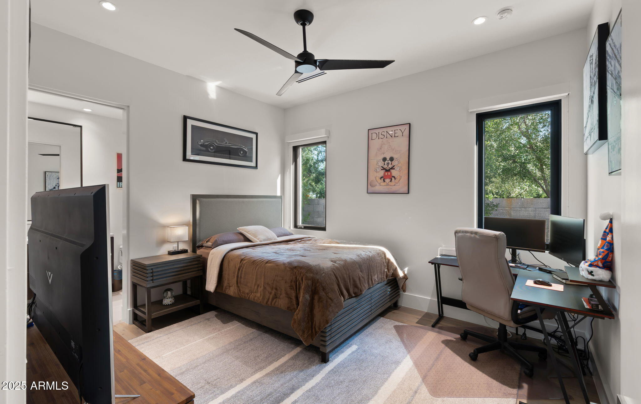 6962 East Cactus Wren Road Paradise Valley, AZ 85253 - Photo 41 of 94 43-web-or-mls-Secondary Bedroom One2