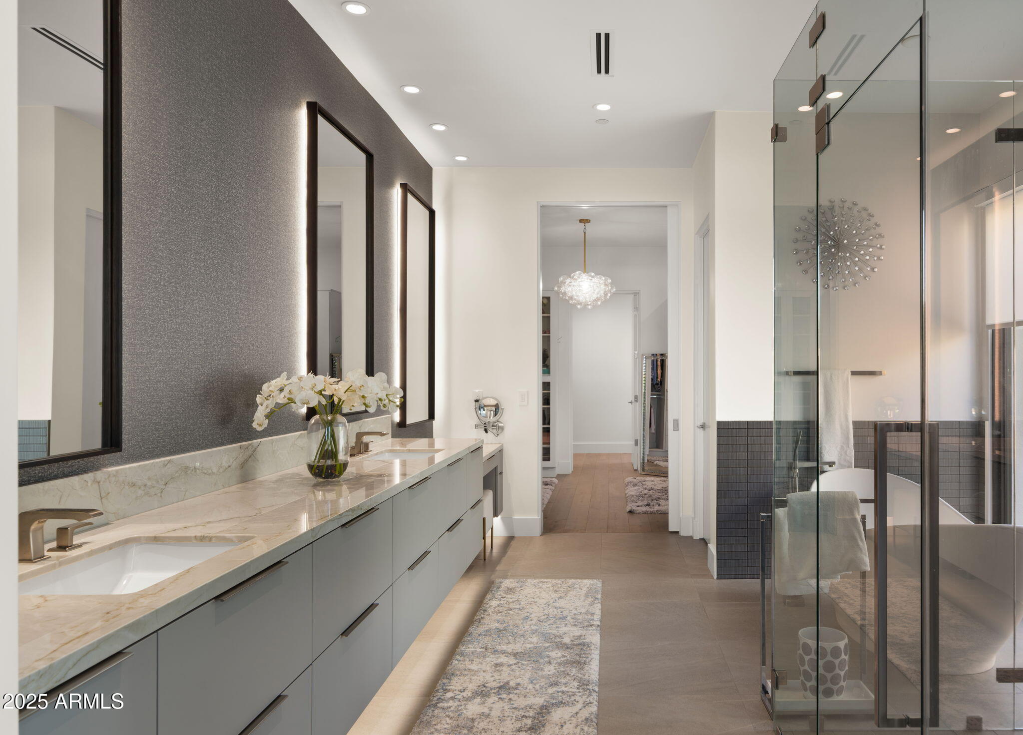 6962 East Cactus Wren Road Paradise Valley, AZ 85253 - Photo 45 of 94 47-web-or-mls-Primary Bedroom3