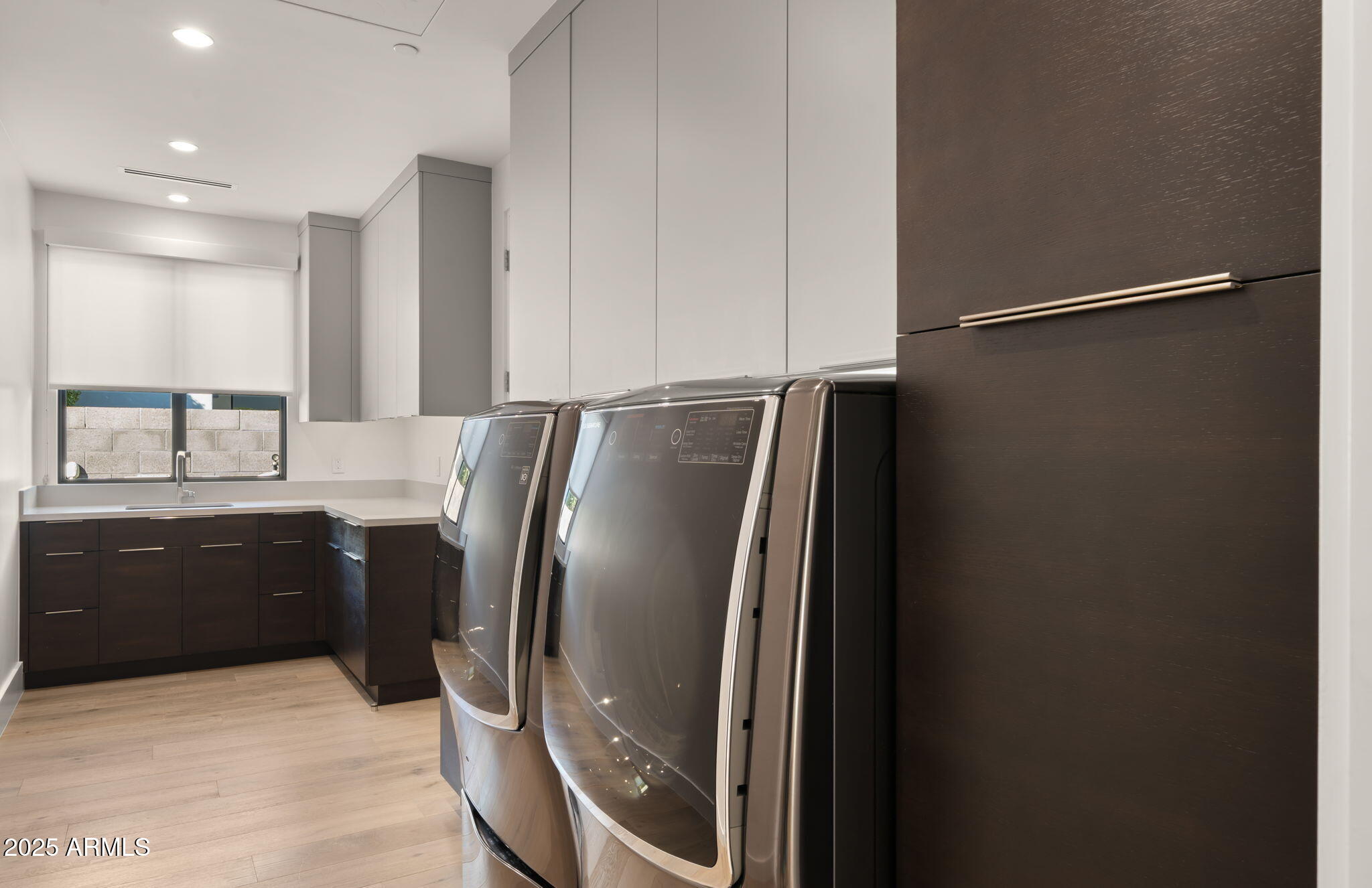 6962 East Cactus Wren Road Paradise Valley, AZ 85253 - Photo 59 of 94 61-web-or-mls-Laundry Room3