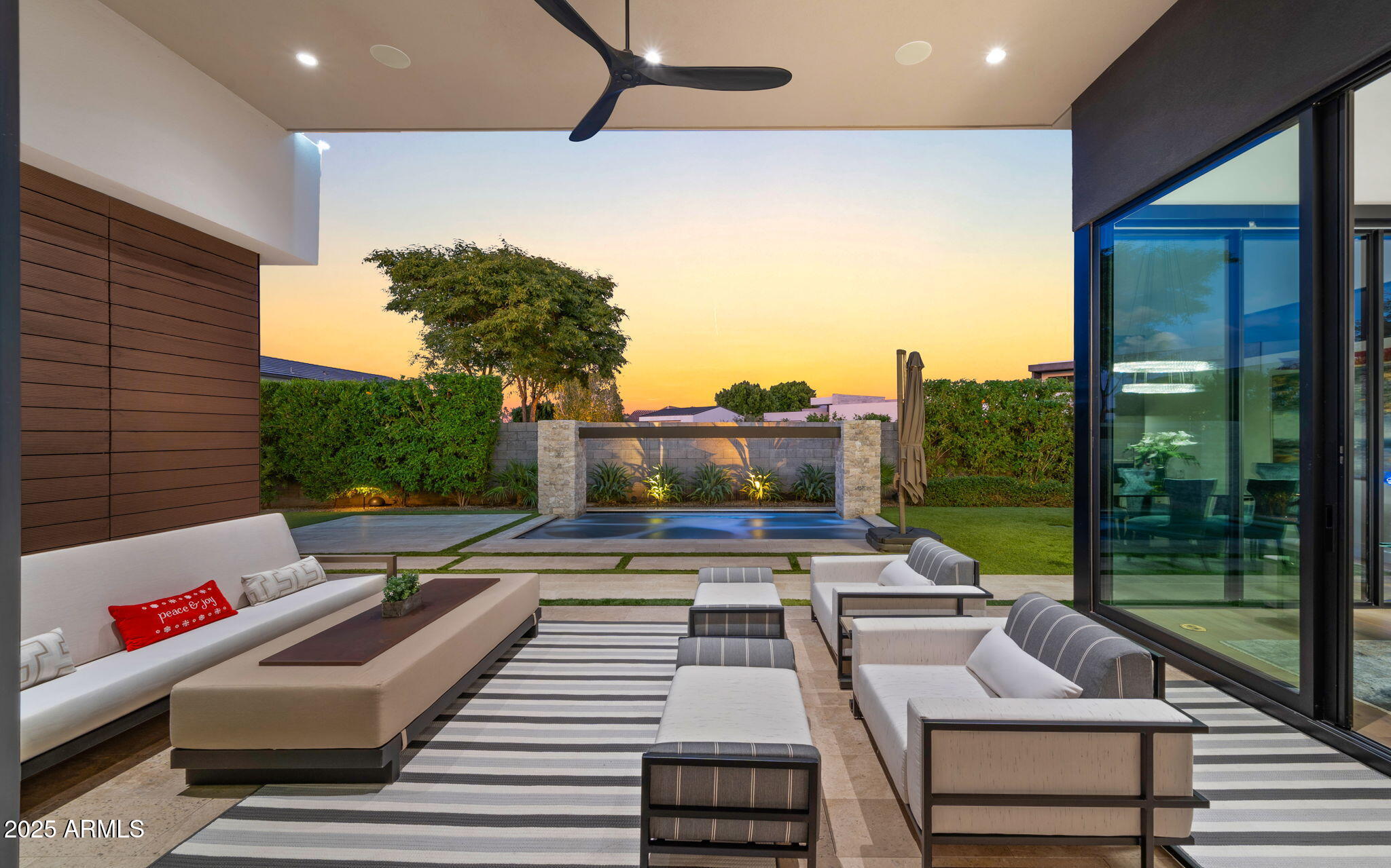 6962 East Cactus Wren Road Paradise Valley, AZ 85253 - Photo 66 of 94 68-web-or-mls-TWILIGHT11