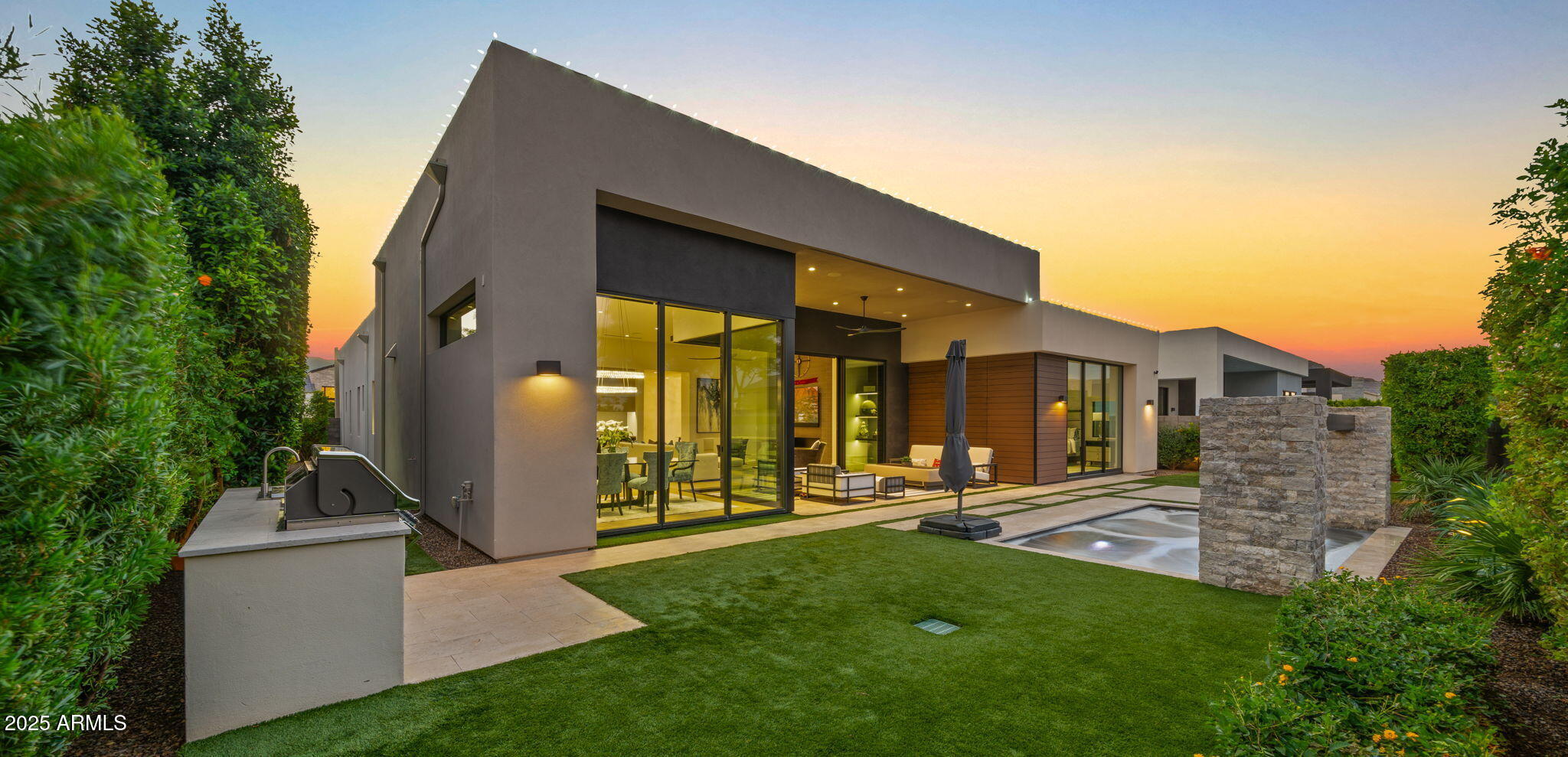 6962 East Cactus Wren Road Paradise Valley, AZ 85253 - Photo 76 of 94 77-web-or-mls-TWILIGHT5