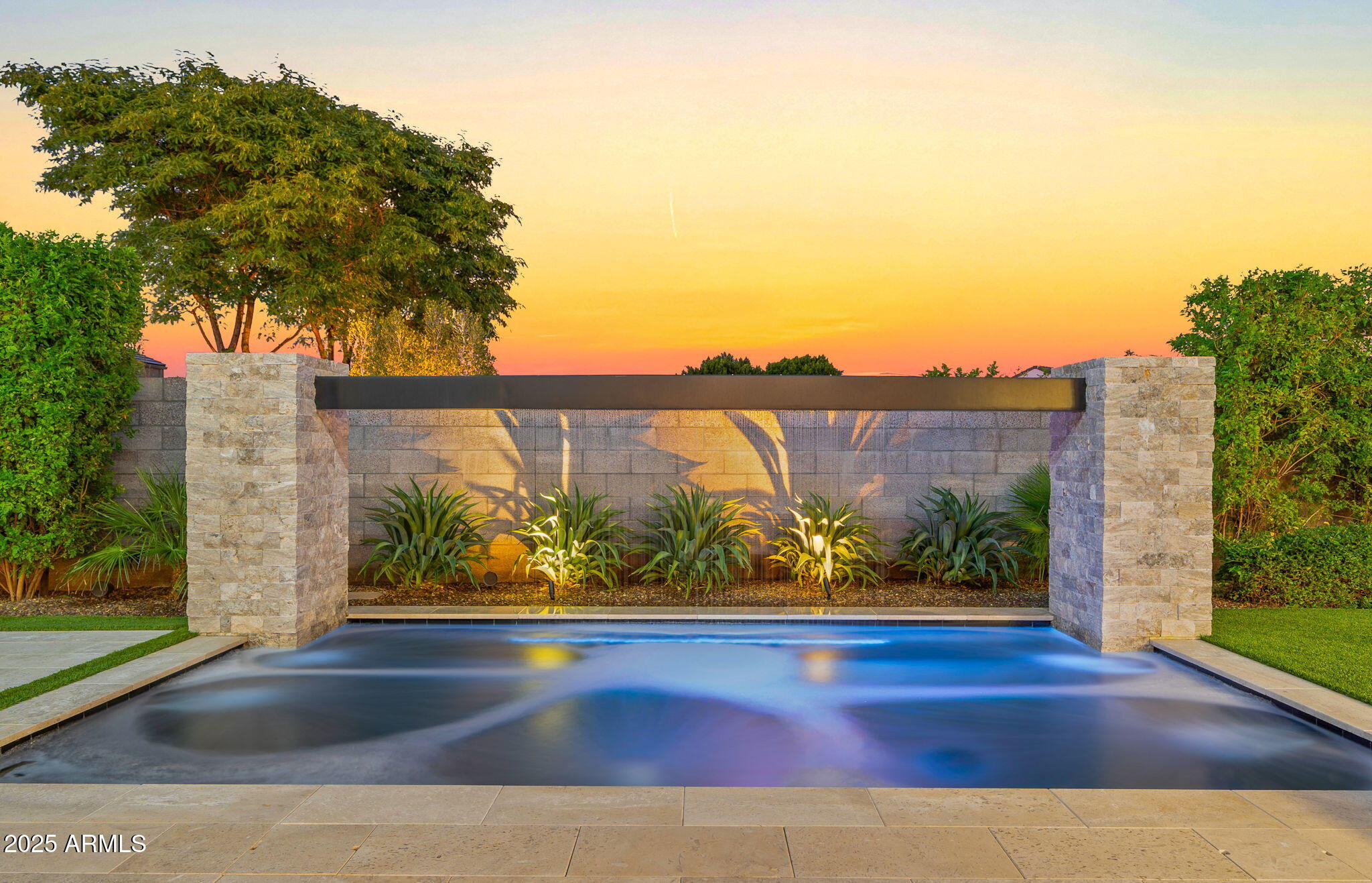 6962 East Cactus Wren Road Paradise Valley, AZ 85253 - Photo 81 of 94 82-web-or-mls-TWILIGHT13