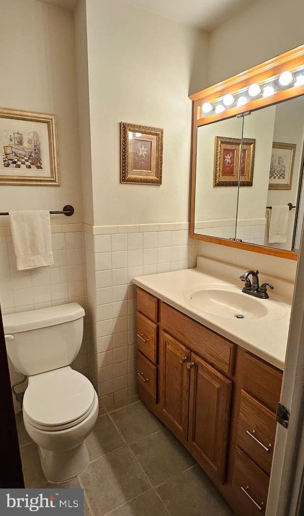 3340 Red Lion Road Philadelphia, PA 19114 - Photo 18 of 28 FULL BATH
MAIN LEVEL