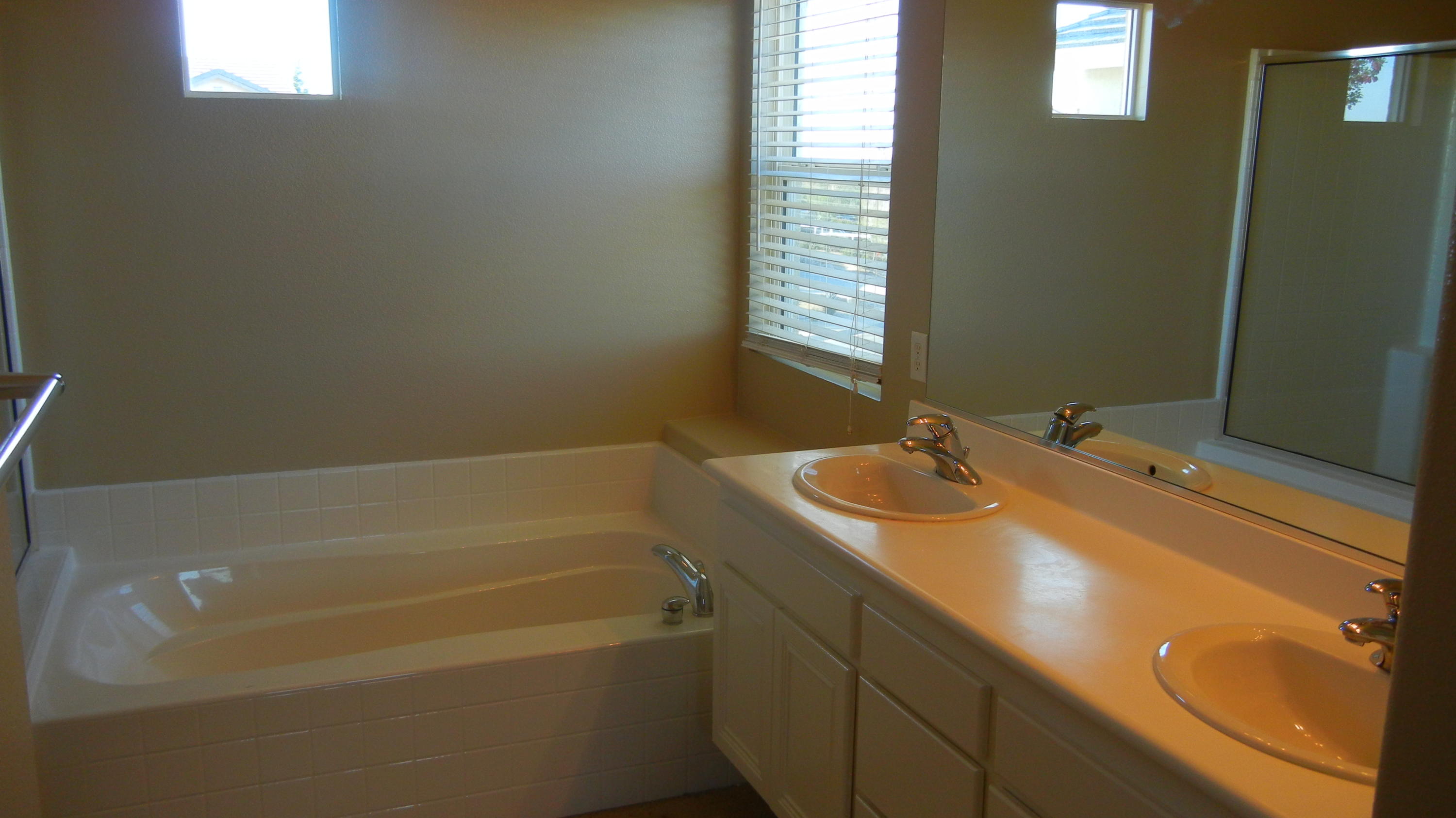 7316 Ridge View Drive Lancaster, CA 93536 - Photo 11 of 17 DSCN4691