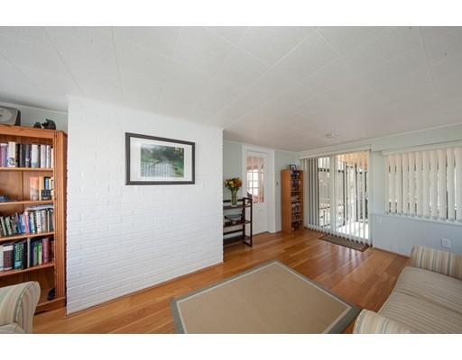 10 Duxbury Road Newton, MA 02459 - Photo 11 of 27 Gallery Image 11