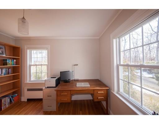 10 Duxbury Road Newton, MA 02459 - Photo 12 of 27 Gallery Image 12