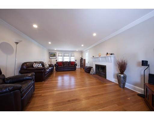 10 Duxbury Road Newton, MA 02459 - Photo 8 of 27 Gallery Image 8