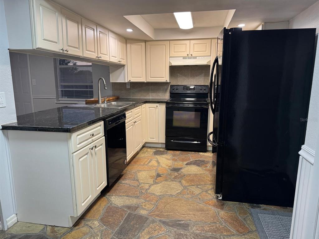 5344 Nancy Lane Holiday, FL 34690 - Photo 6 of 24