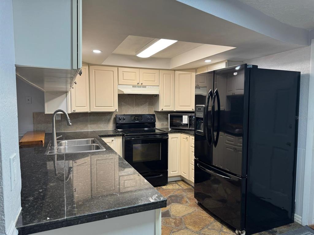 5344 Nancy Lane Holiday, FL 34690 - Photo 7 of 24