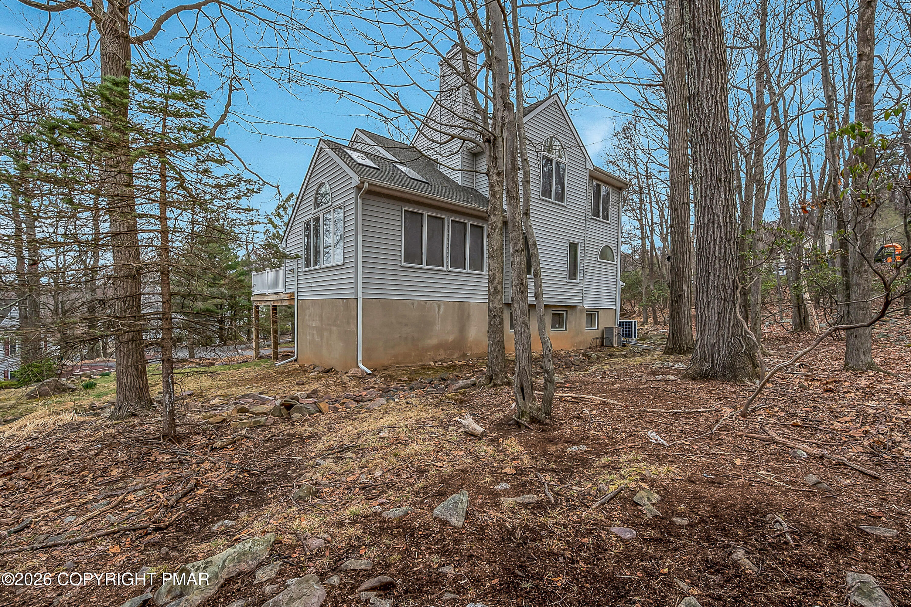 17 Rockspring Court Lake Harmony, PA 18624 - Photo 9 of 60 Rockspring_-17