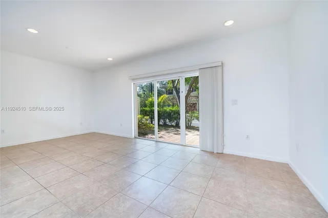 $380,000 | 3105 Northwest 25th Terrace, Unit 3105, Oakland Park, FL 33309