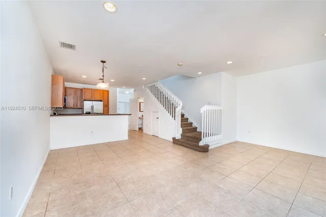 $380,000 | 3105 Northwest 25th Terrace, Unit 3105, Oakland Park, FL 33309