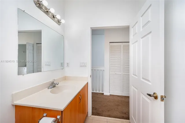 $380,000 | 3105 Northwest 25th Terrace, Unit 3105, Oakland Park, FL 33309