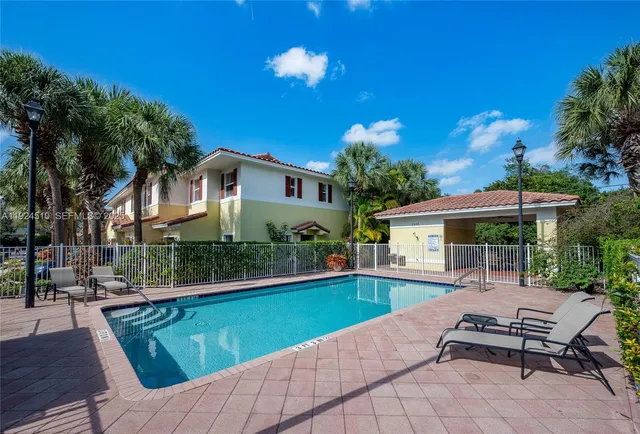 $380,000 | 3105 Northwest 25th Terrace, Unit 3105, Oakland Park, FL 33309