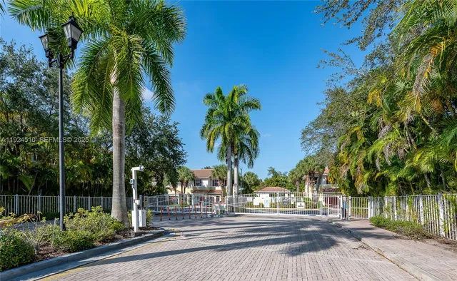 $380,000 | 3105 Northwest 25th Terrace, Unit 3105, Oakland Park, FL 33309