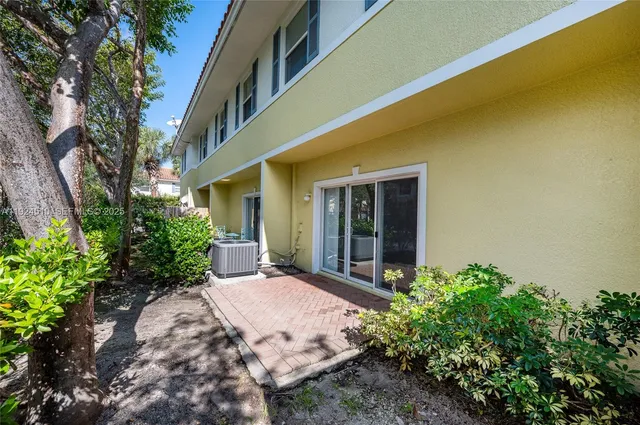 $380,000 | 3105 Northwest 25th Terrace, Unit 3105, Oakland Park, FL 33309