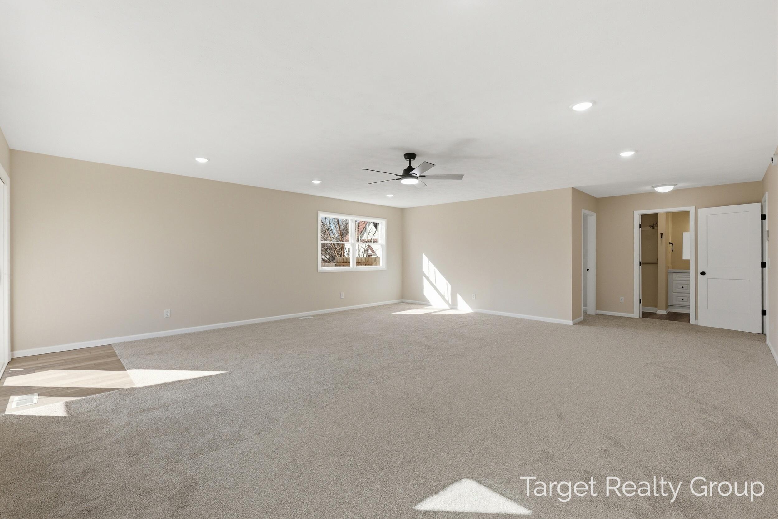 46 Hoskins Street Hesperia, MI 49421 - Photo 21 of 39 Huge Family Room View 1
