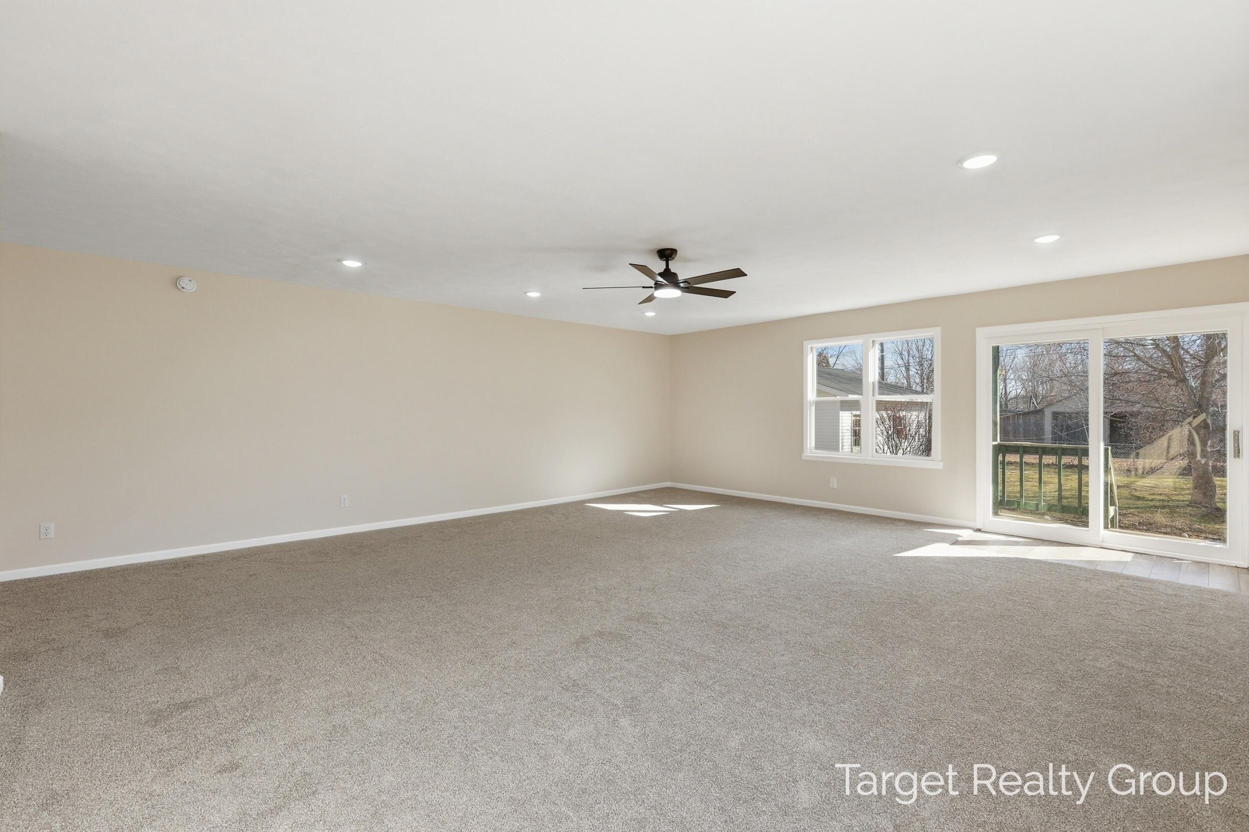46 Hoskins Street Hesperia, MI 49421 - Photo 22 of 39 Huge Family Room View 225_29_3j5a4318